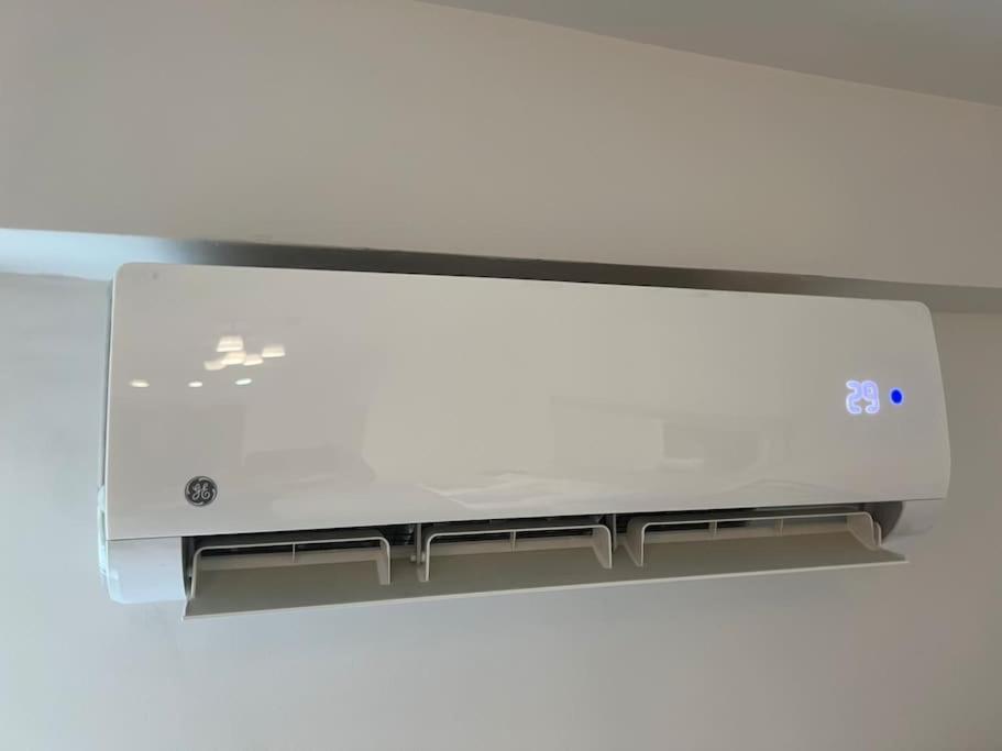 Chic Apt Near Acropolis - Avdi Square Ateny Zewnętrze zdjęcie